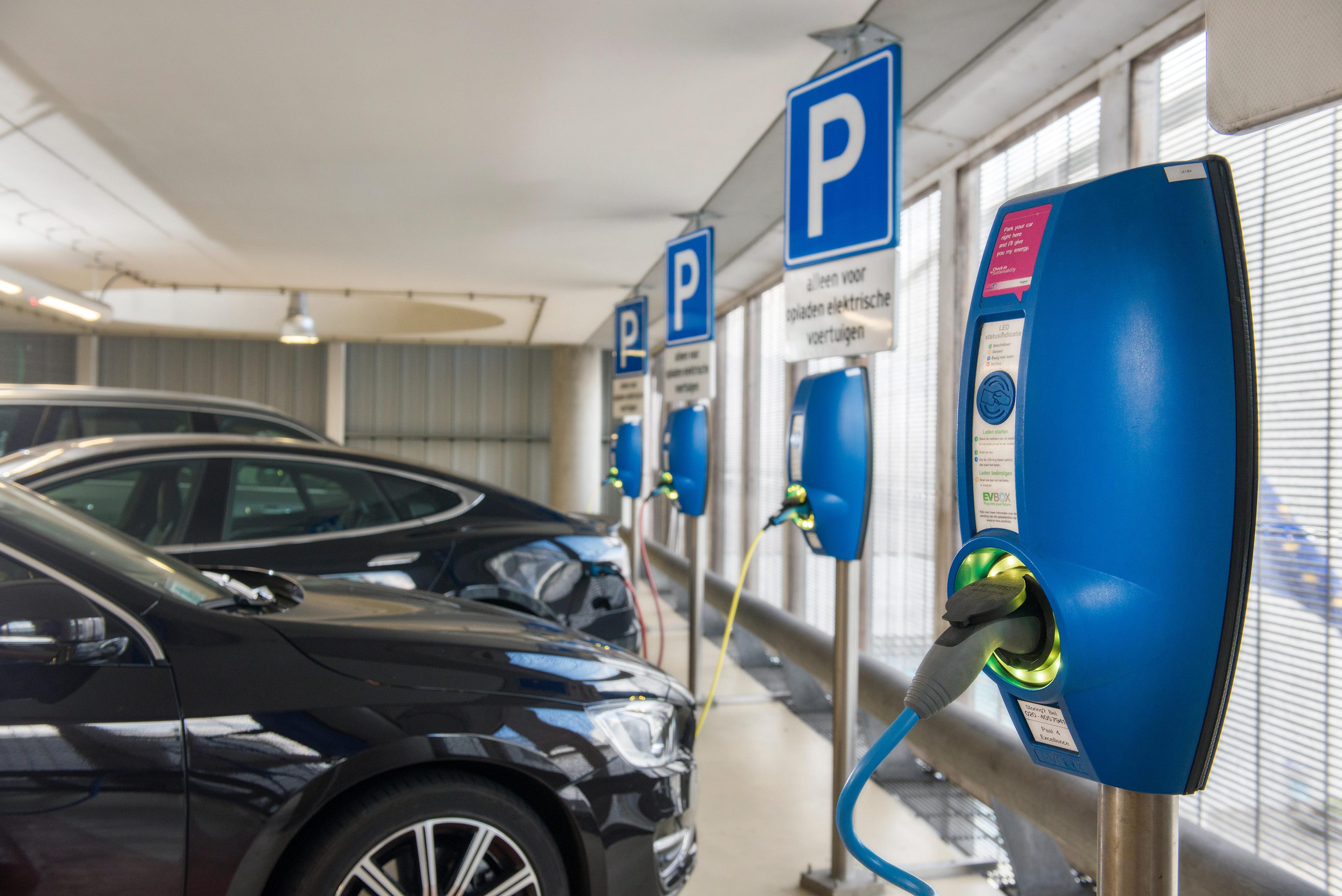 Oznakowanie miejsc ładowania EV